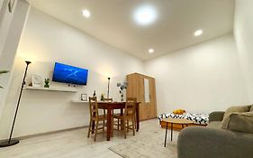 Central Private Apartment-7Pax
